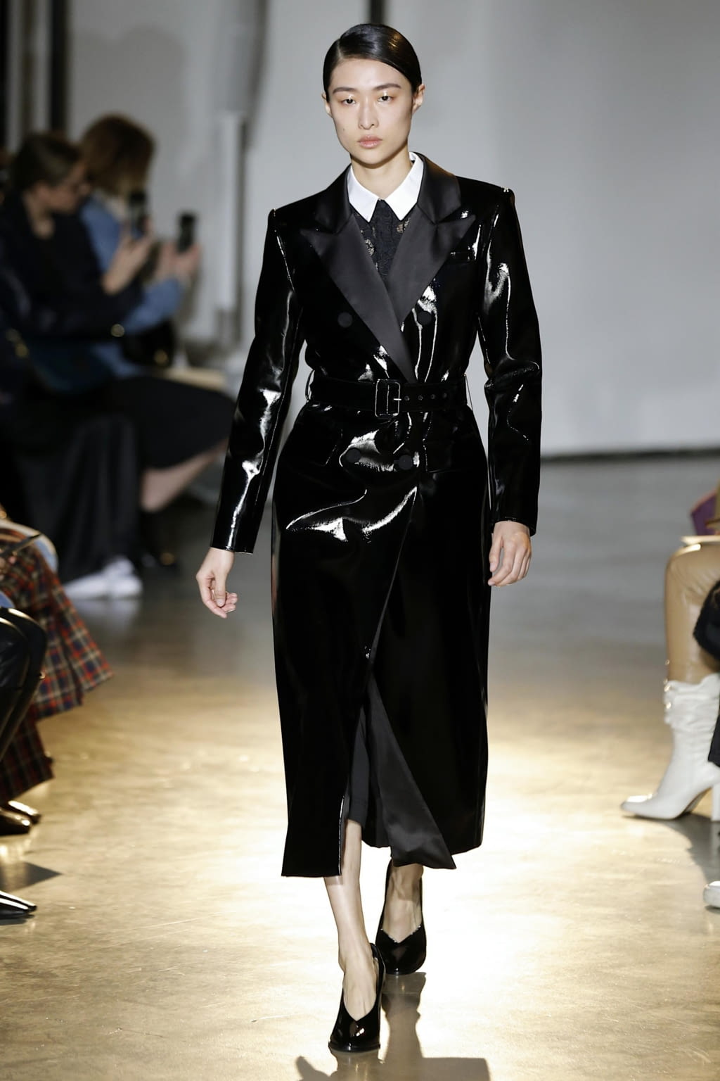 Fashion Week New York Fall/Winter 2020 look 1 from the Self Portrait collection 女装
