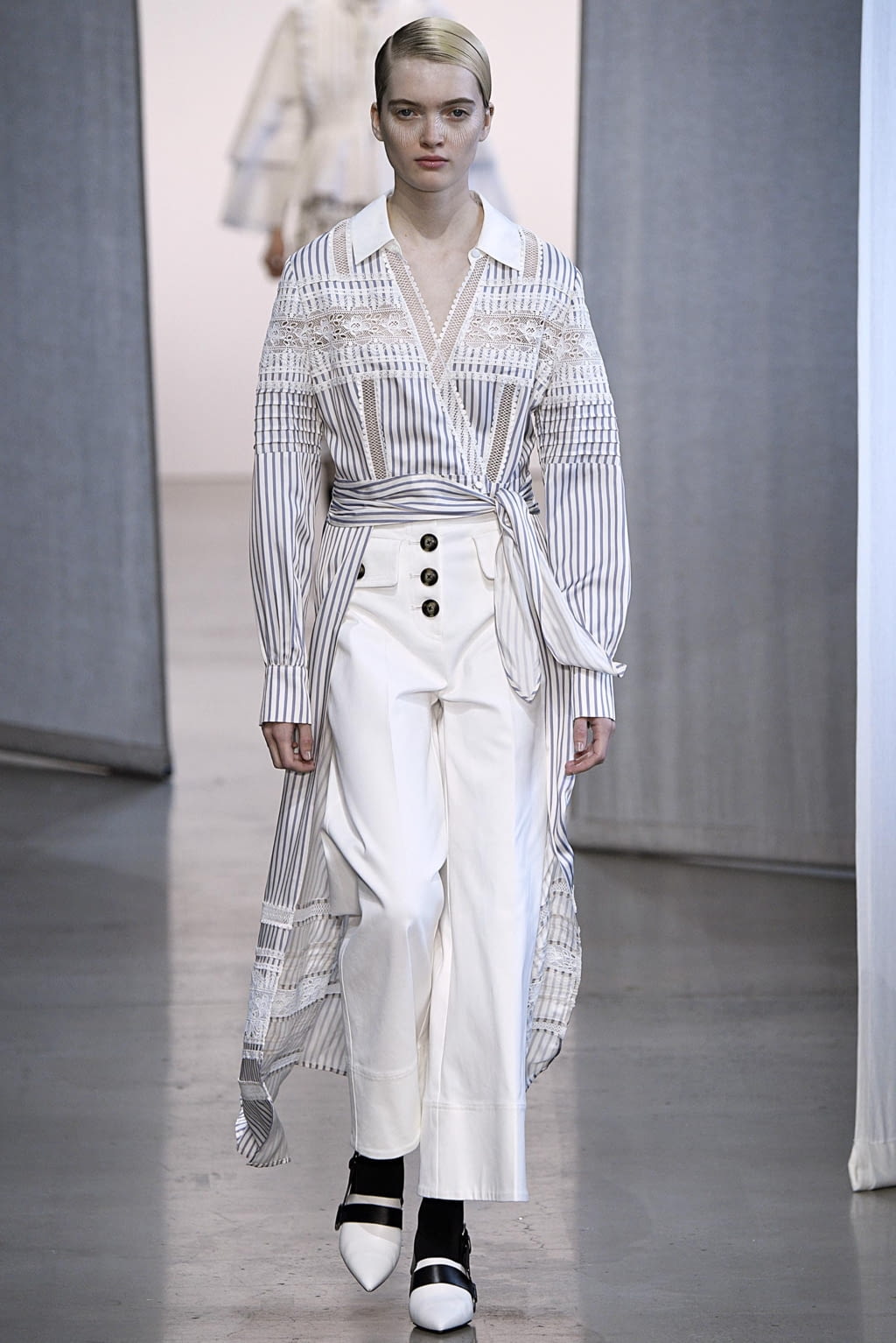 Fashion Week New York Spring/Summer 2019 look 30 from the Self Portrait collection 女装