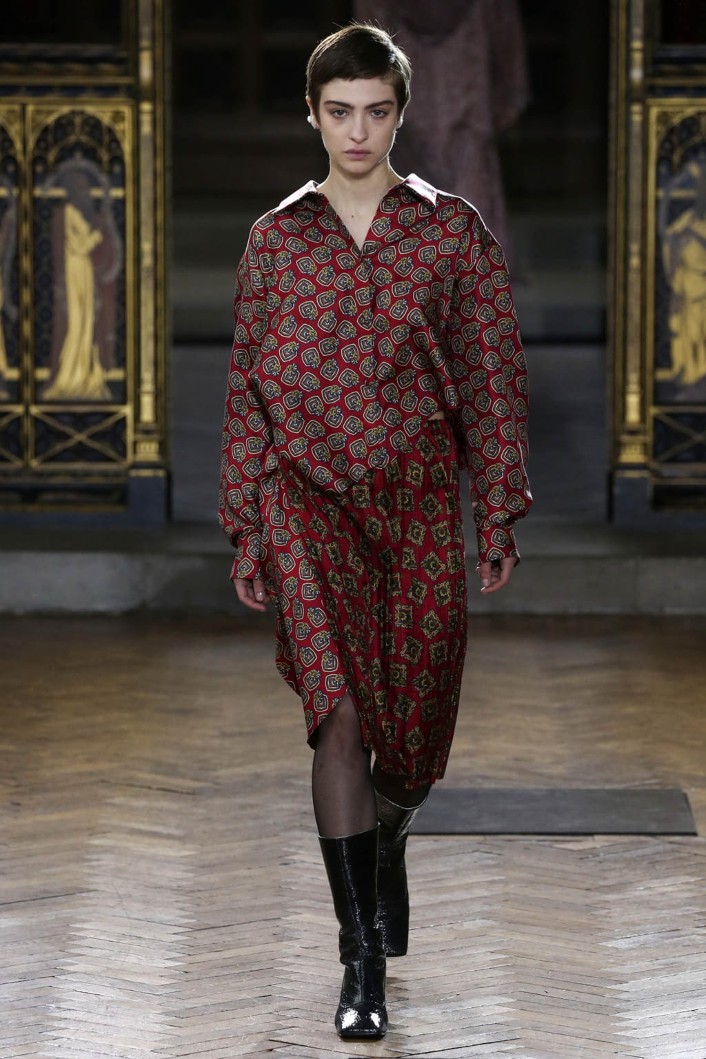 Fashion Week London Fall/Winter 2017 look 19 from the Sharon Wauchob collection 女装