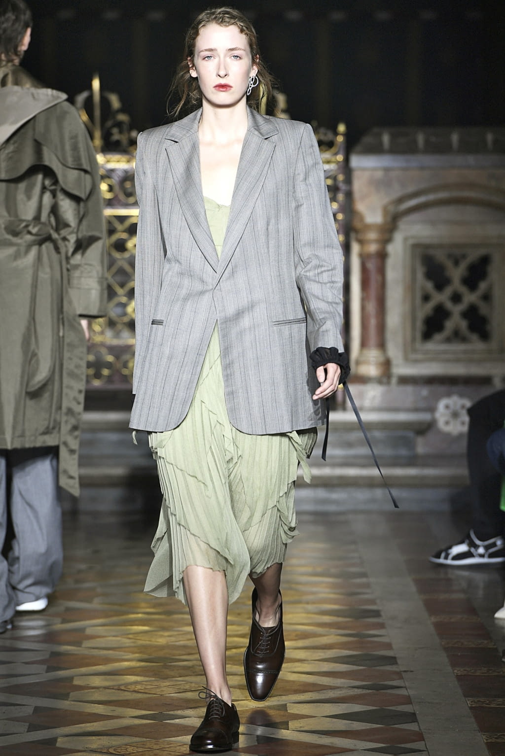 Fashion Week London Spring/Summer 2019 look 13 from the Sharon Wauchob collection menswear