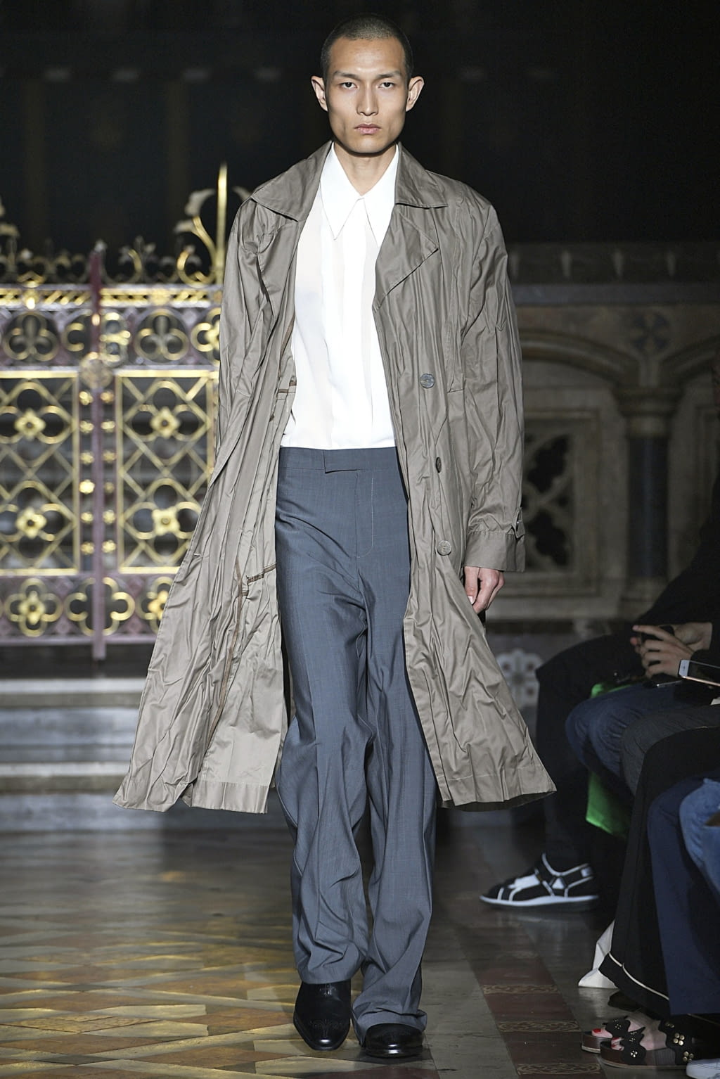 Fashion Week London Spring/Summer 2019 look 15 from the Sharon Wauchob collection menswear