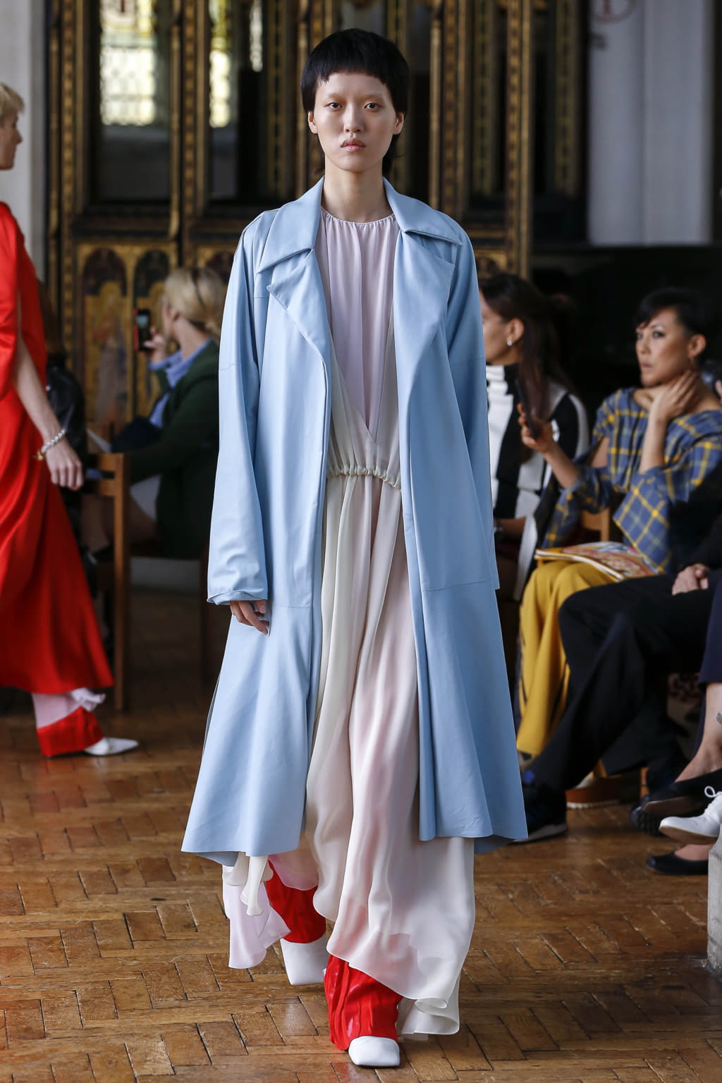 Fashion Week London Spring/Summer 2018 look 29 from the Sharon Wauchob collection womenswear