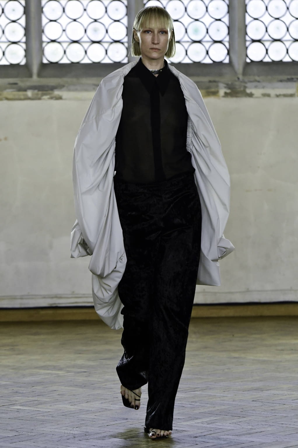 Fashion Week London Spring/Summer 2020 look 3 from the Sharon Wauchob collection womenswear
