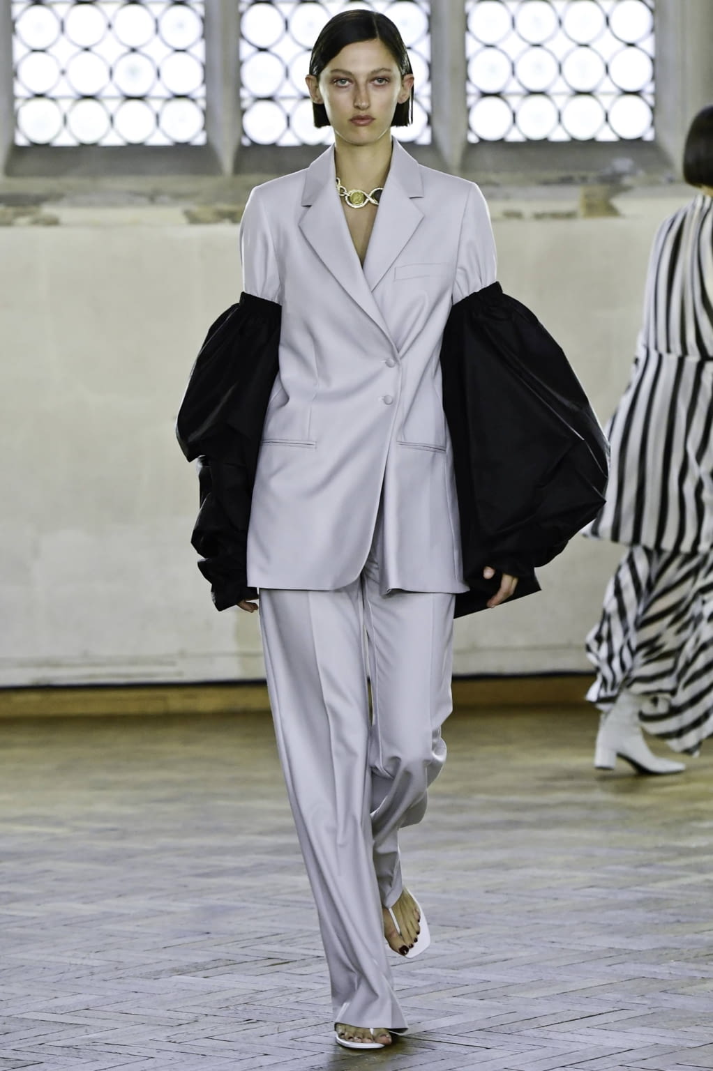 Fashion Week London Spring/Summer 2020 look 19 from the Sharon Wauchob collection womenswear