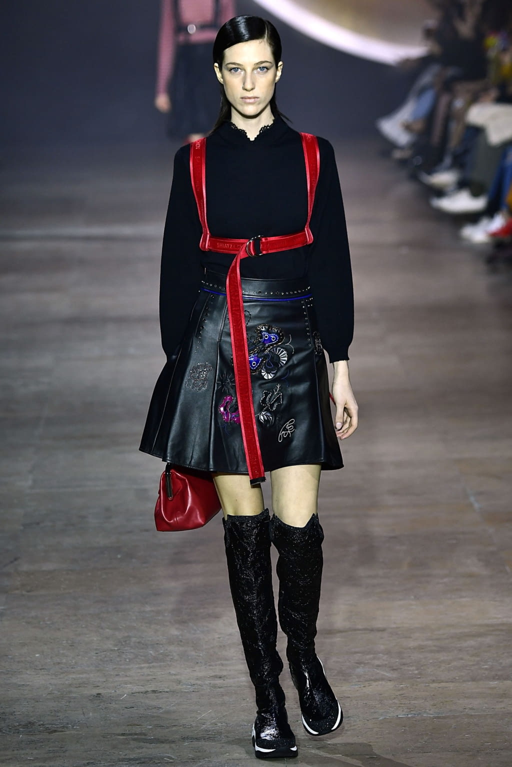 Fashion Week Paris Fall/Winter 2019 look 13 from the Shiatzy Chen collection 女装