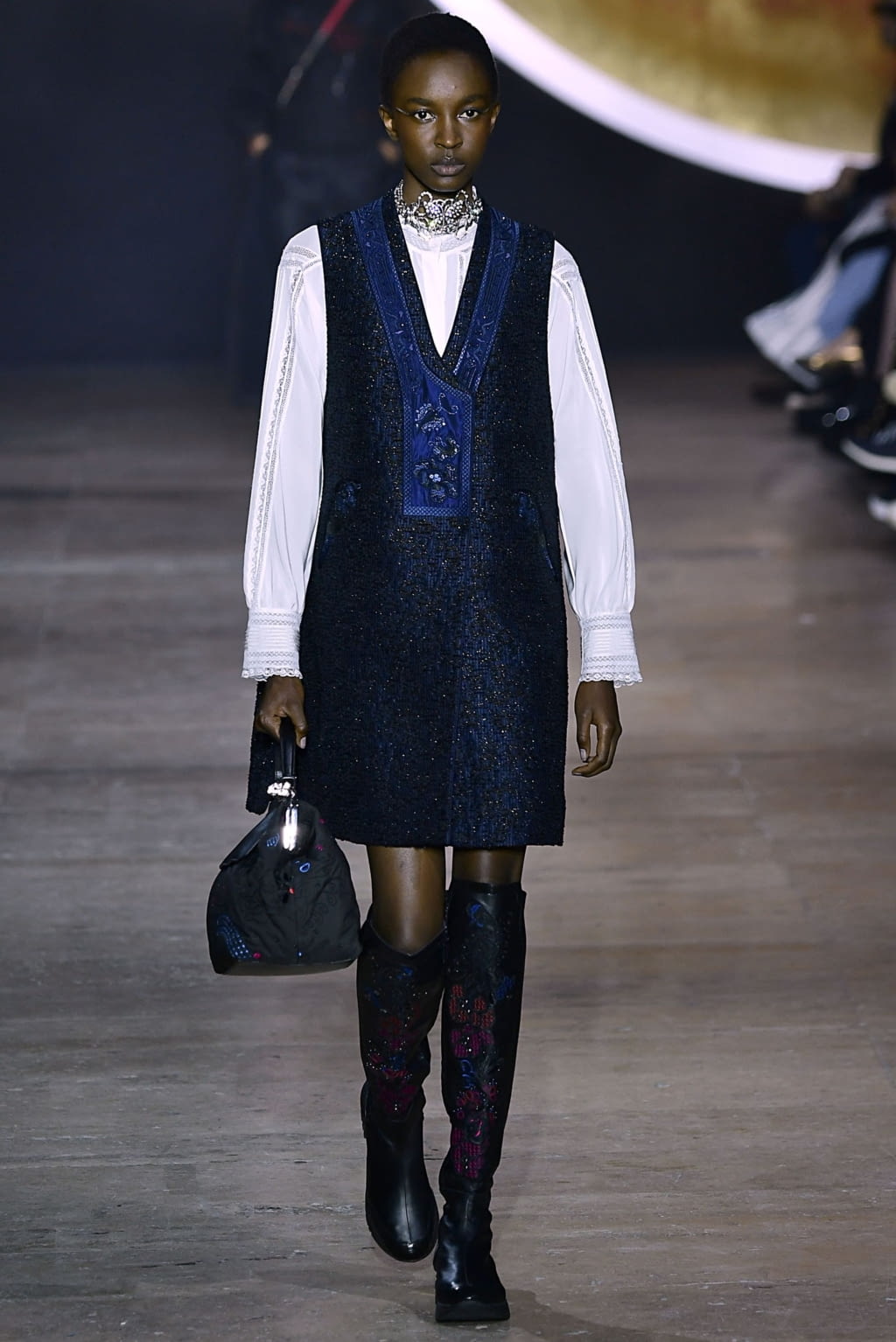 Fashion Week Paris Fall/Winter 2019 look 27 from the Shiatzy Chen collection 女装
