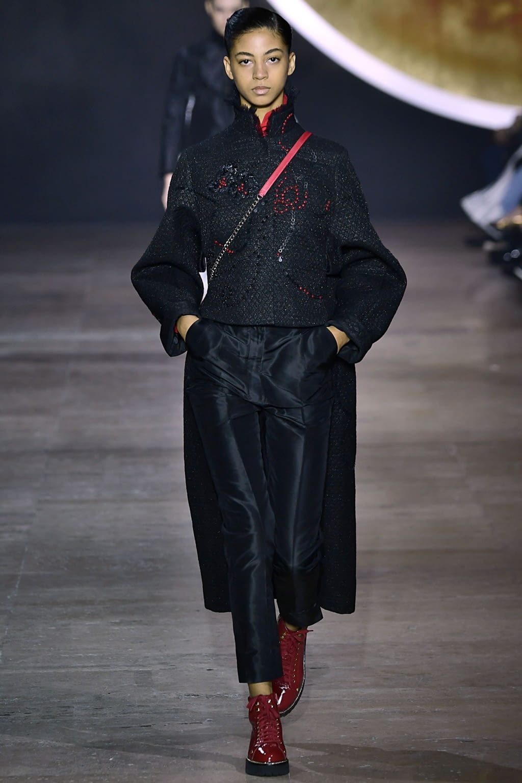 Fashion Week Paris Fall/Winter 2019 look 28 from the Shiatzy Chen collection 女装