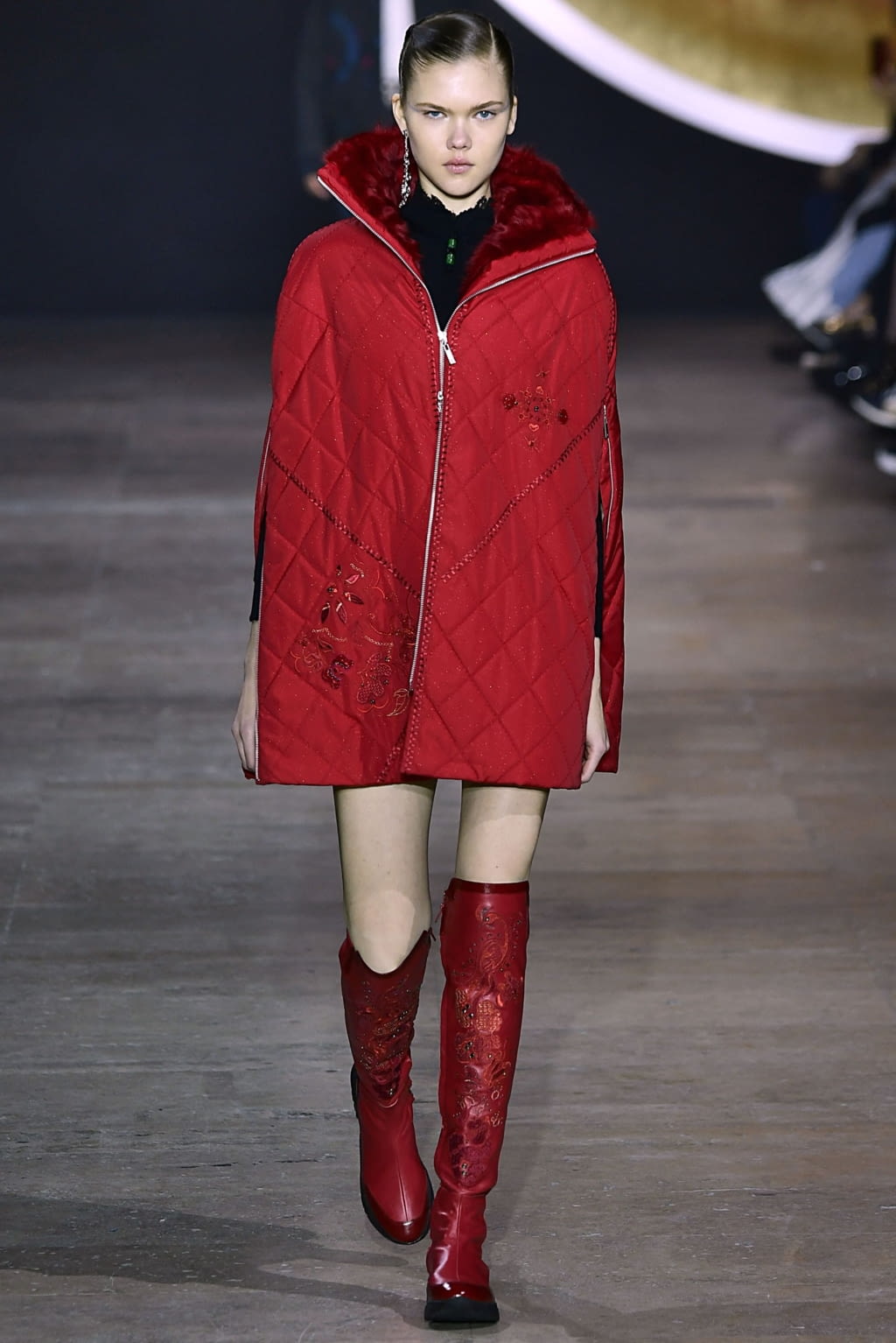 Fashion Week Paris Fall/Winter 2019 look 32 from the Shiatzy Chen collection 女装