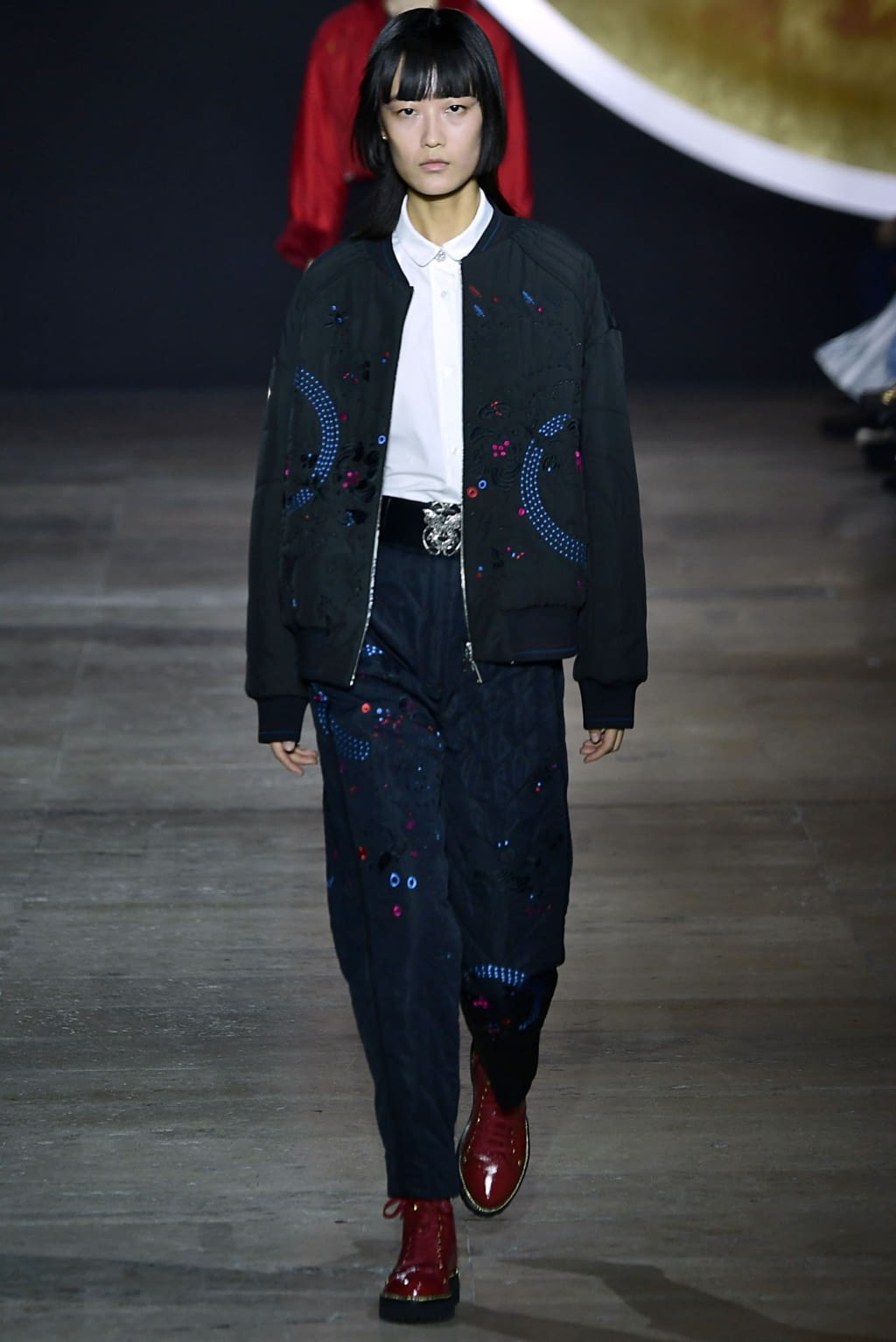 Fashion Week Paris Fall/Winter 2019 look 33 from the Shiatzy Chen collection 女装