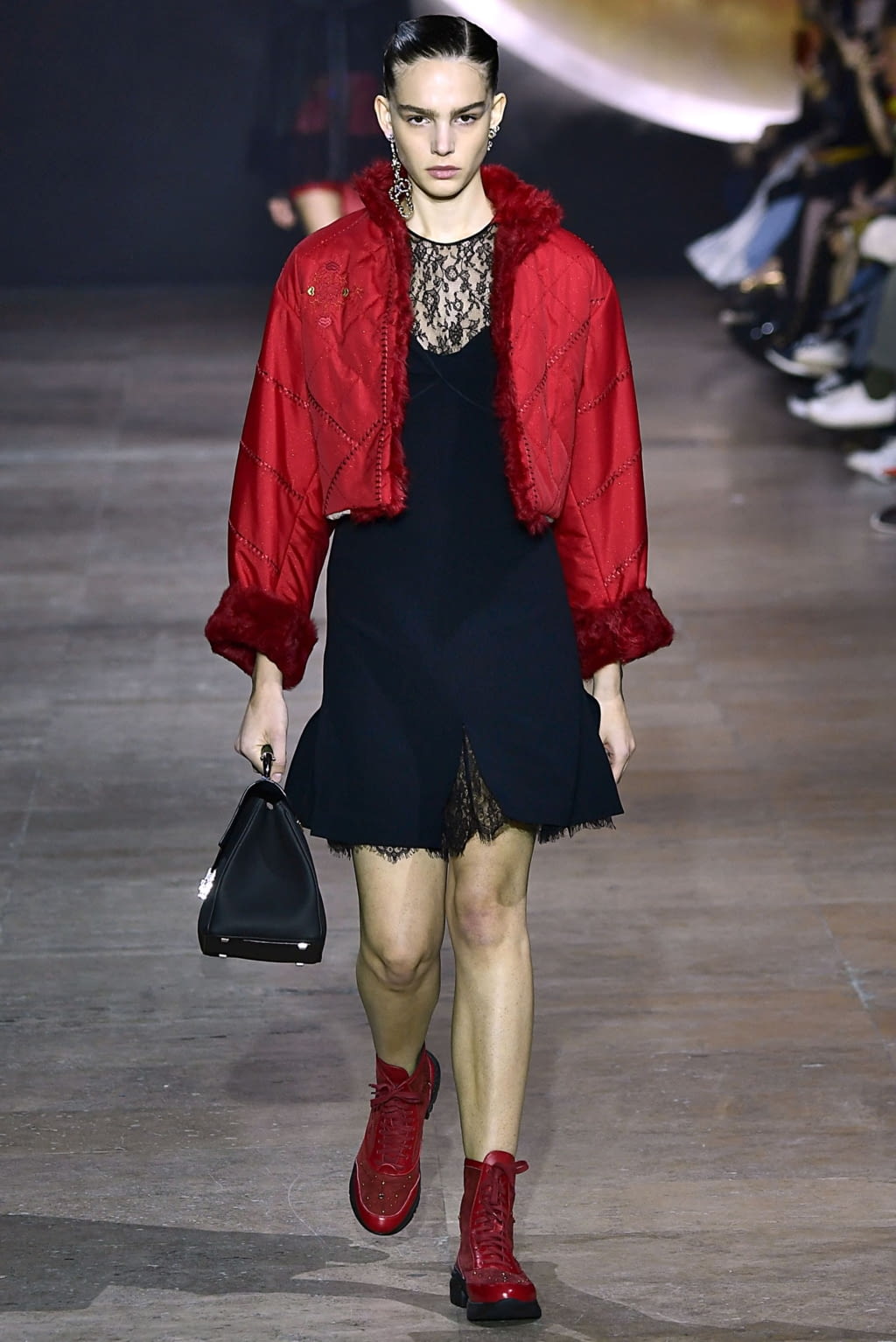 Fashion Week Paris Fall/Winter 2019 look 34 from the Shiatzy Chen collection 女装