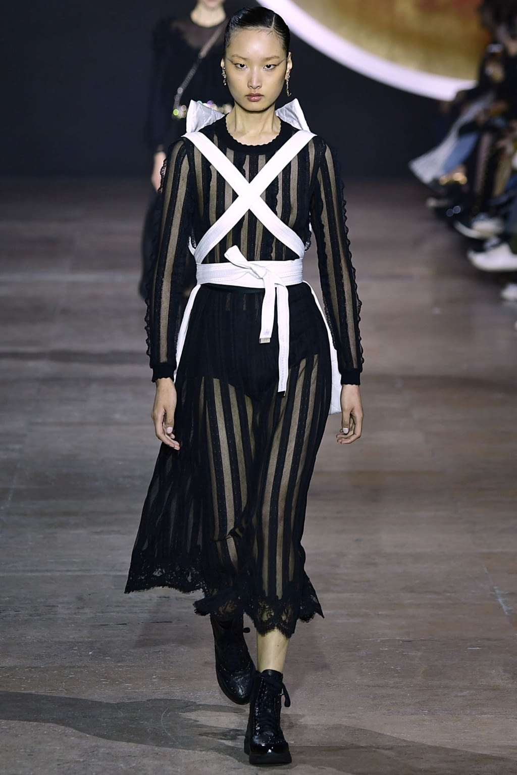 Fashion Week Paris Fall/Winter 2019 look 37 from the Shiatzy Chen collection 女装