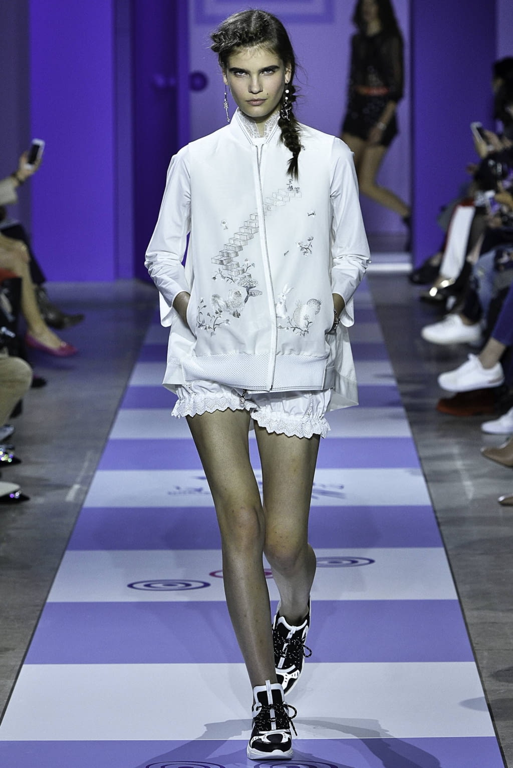 Fashion Week Paris Spring/Summer 2019 look 8 from the Shiatzy Chen collection 女装