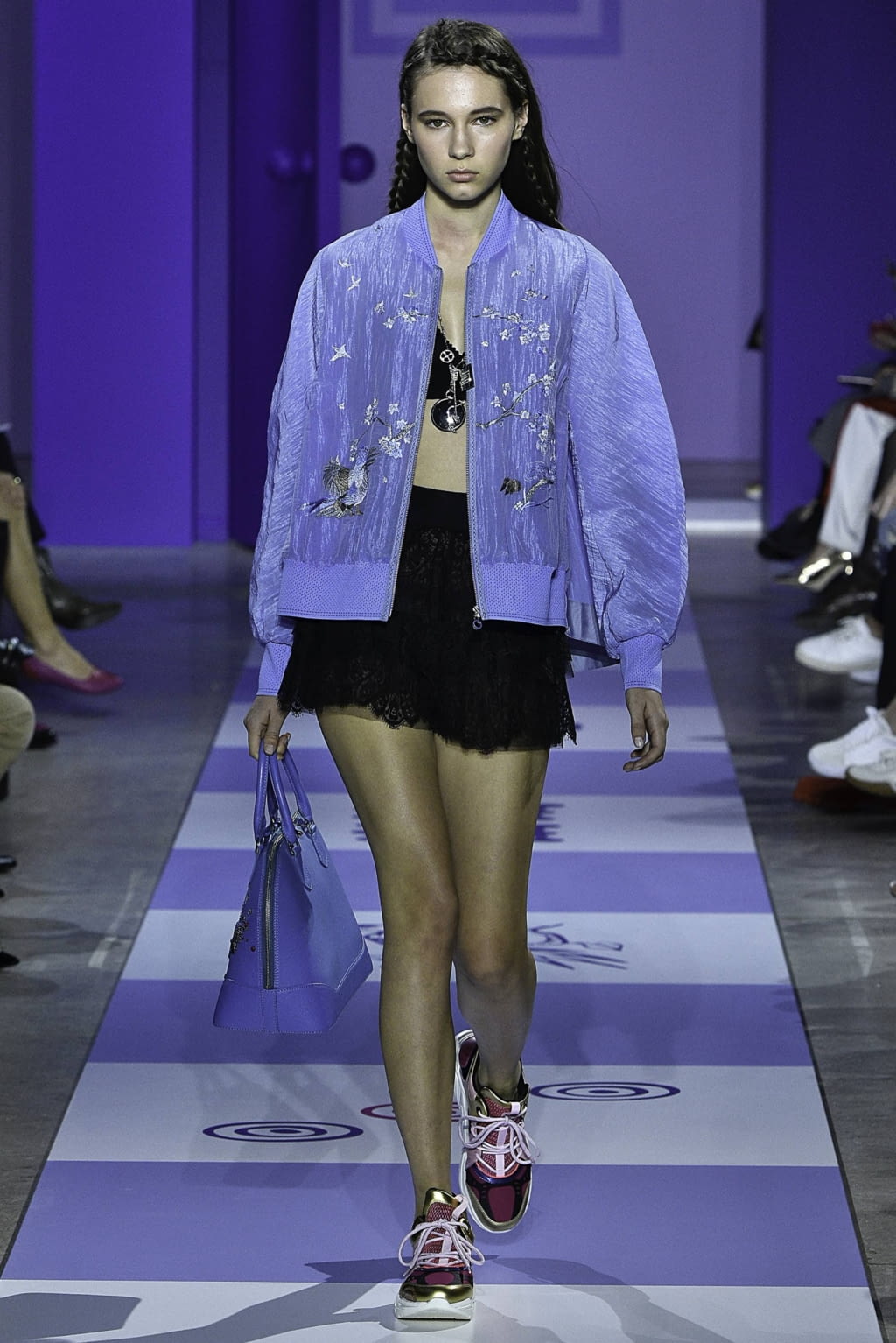 Fashion Week Paris Spring/Summer 2019 look 34 from the Shiatzy Chen collection 女装