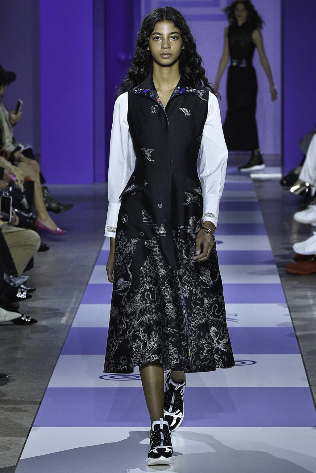 Fashion Week Paris Spring/Summer 2019 look 45 from the Shiatzy Chen collection womenswear