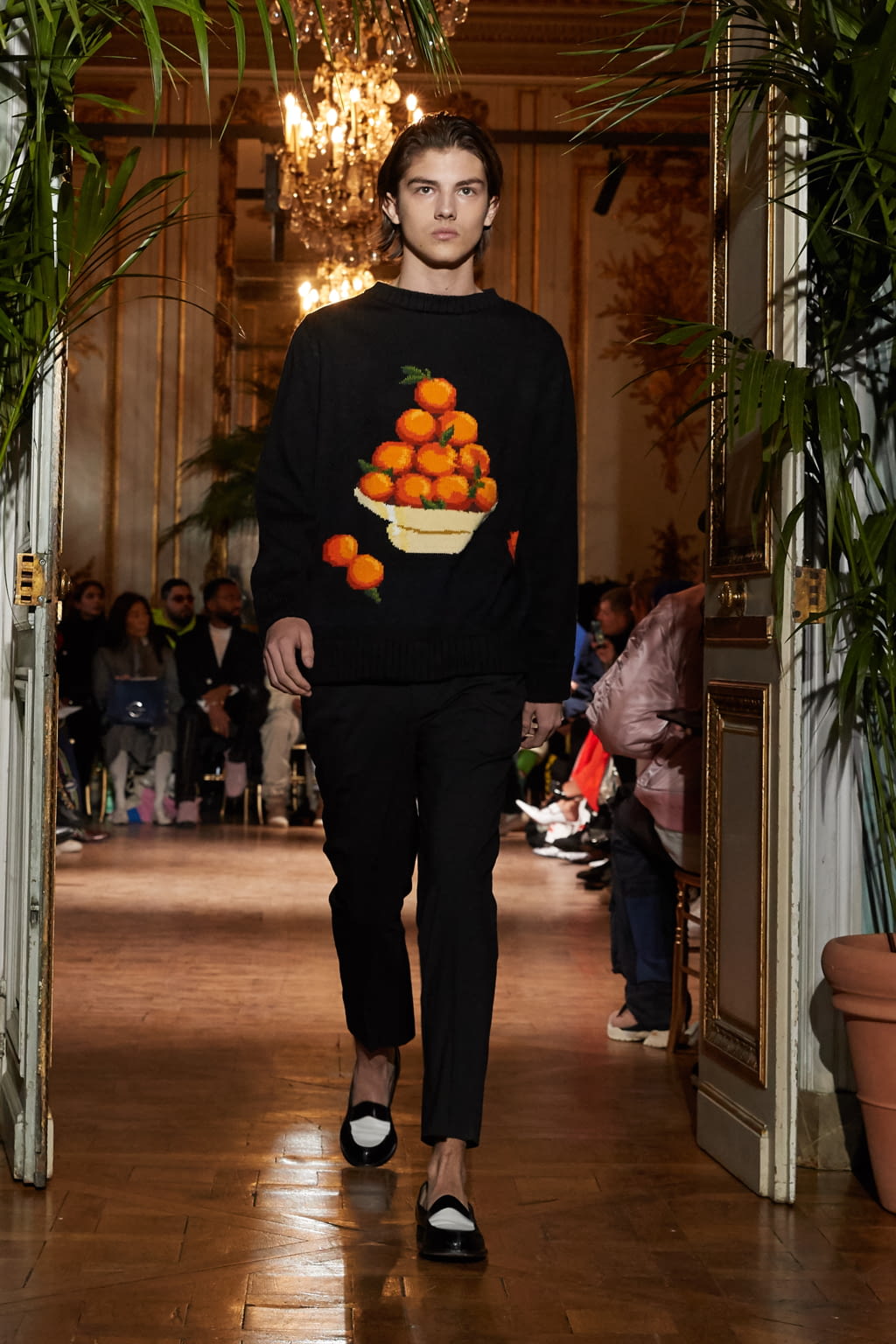 Fashion Week Paris Fall/Winter 2019 look 2 from the Casablanca collection menswear