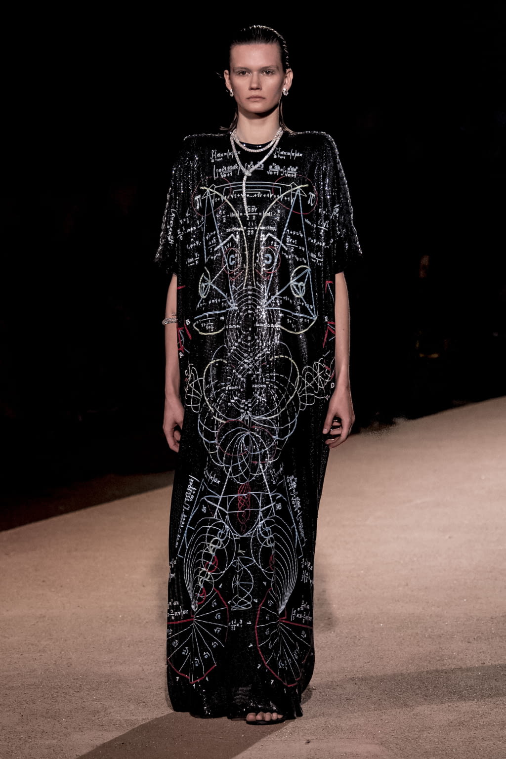 Fashion Week London Spring/Summer 2020 look 34 from the Mary Katrantzou collection womenswear