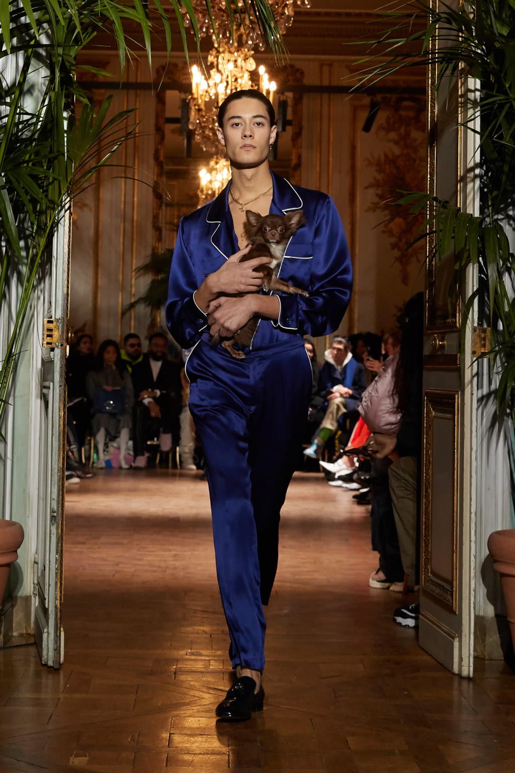 Fashion Week Paris Fall/Winter 2019 look 8 de la collection Casablanca menswear