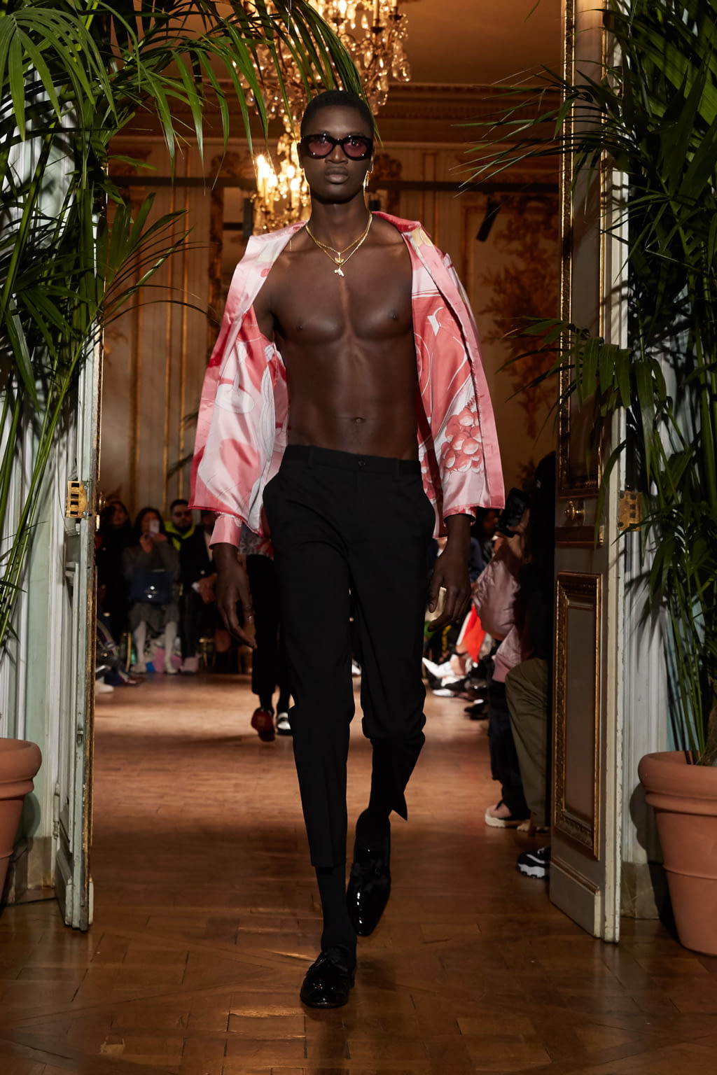 Fashion Week Paris Fall/Winter 2019 look 19 from the Casablanca collection 男装