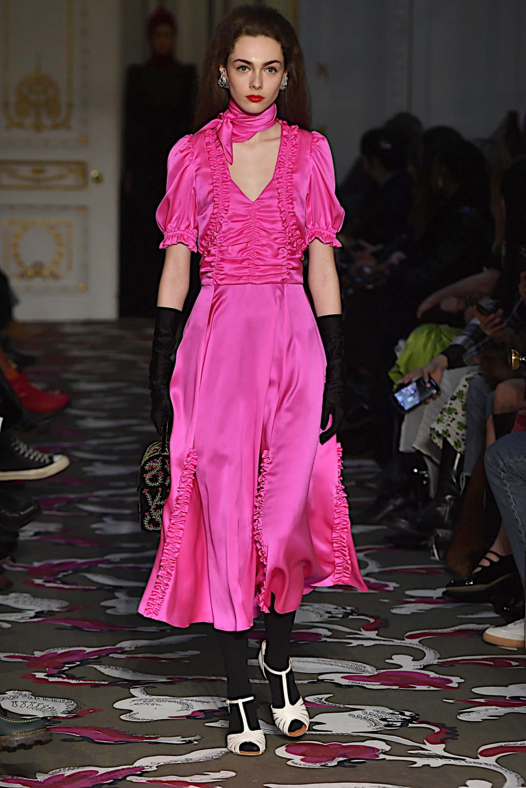 Fashion Week London Fall/Winter 2020 look 17 de la collection Shrimps womenswear