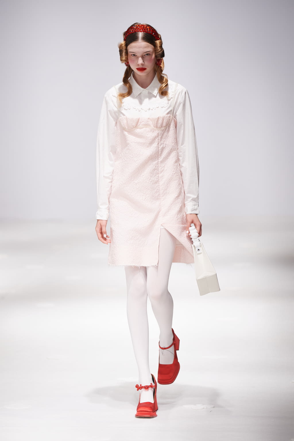 Fashion Week Milan Spring/Summer 2020 look 13 from the SHUSHU/TONG collection womenswear
