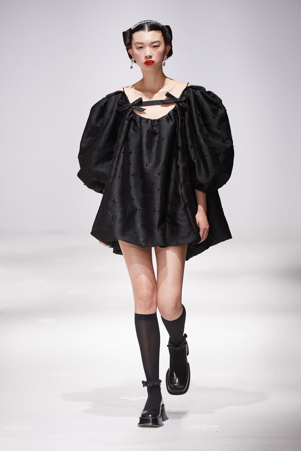 Fashion Week Milan Spring/Summer 2020 look 19 from the SHUSHU/TONG collection womenswear