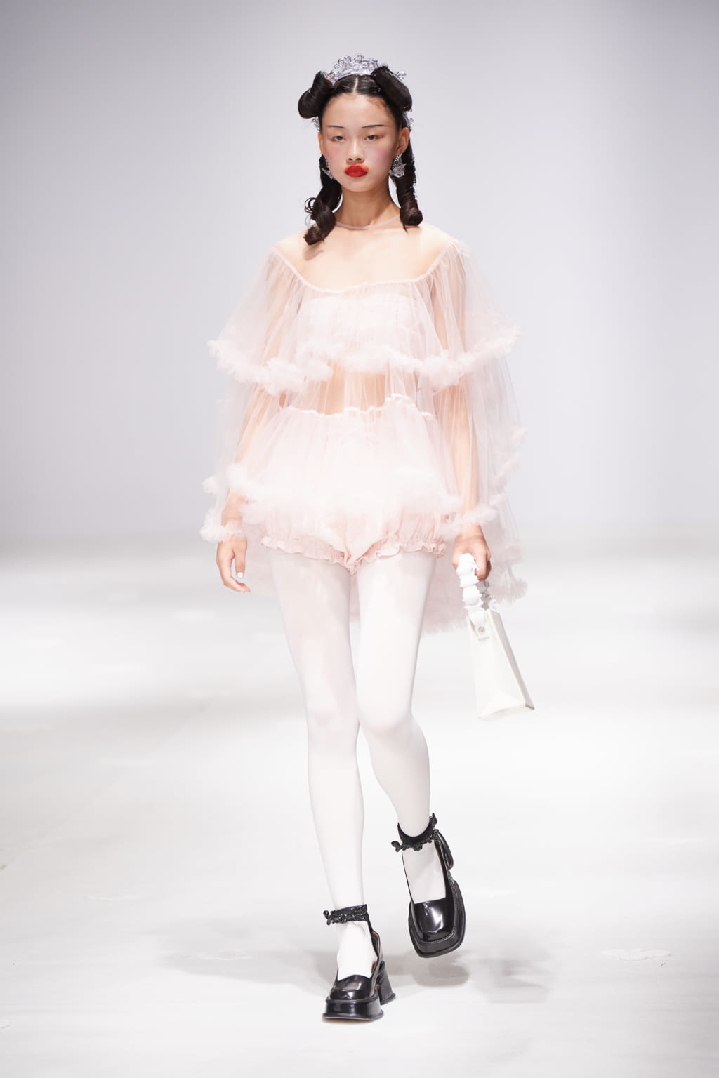 Fashion Week Milan Spring/Summer 2020 look 34 from the SHUSHU/TONG collection womenswear