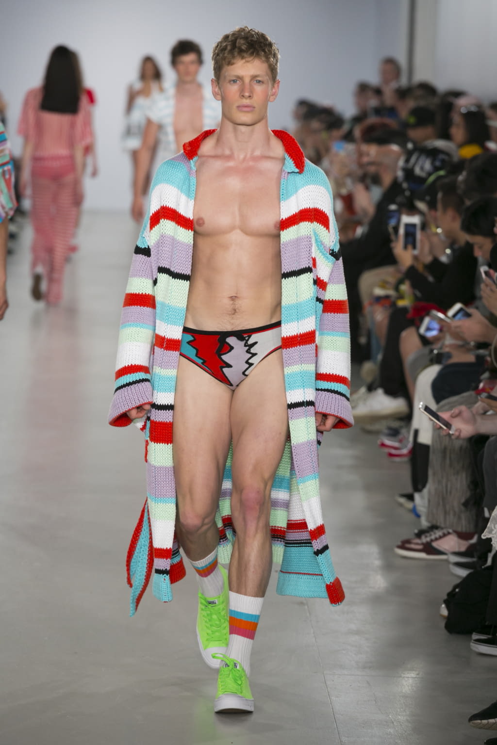 Fashion Week London Spring/Summer 2017 look 17 from the Sibling collection 男装