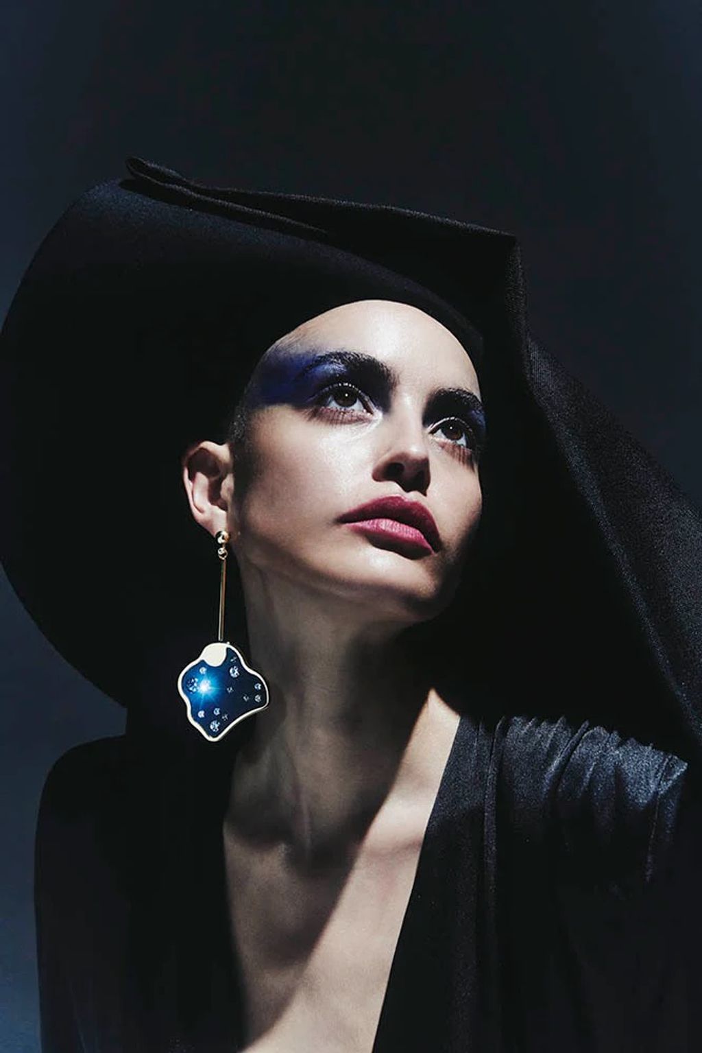 Fashion Week Paris Fall/Winter 2023 look 22 de la collection Saudi 100 womenswear accessories