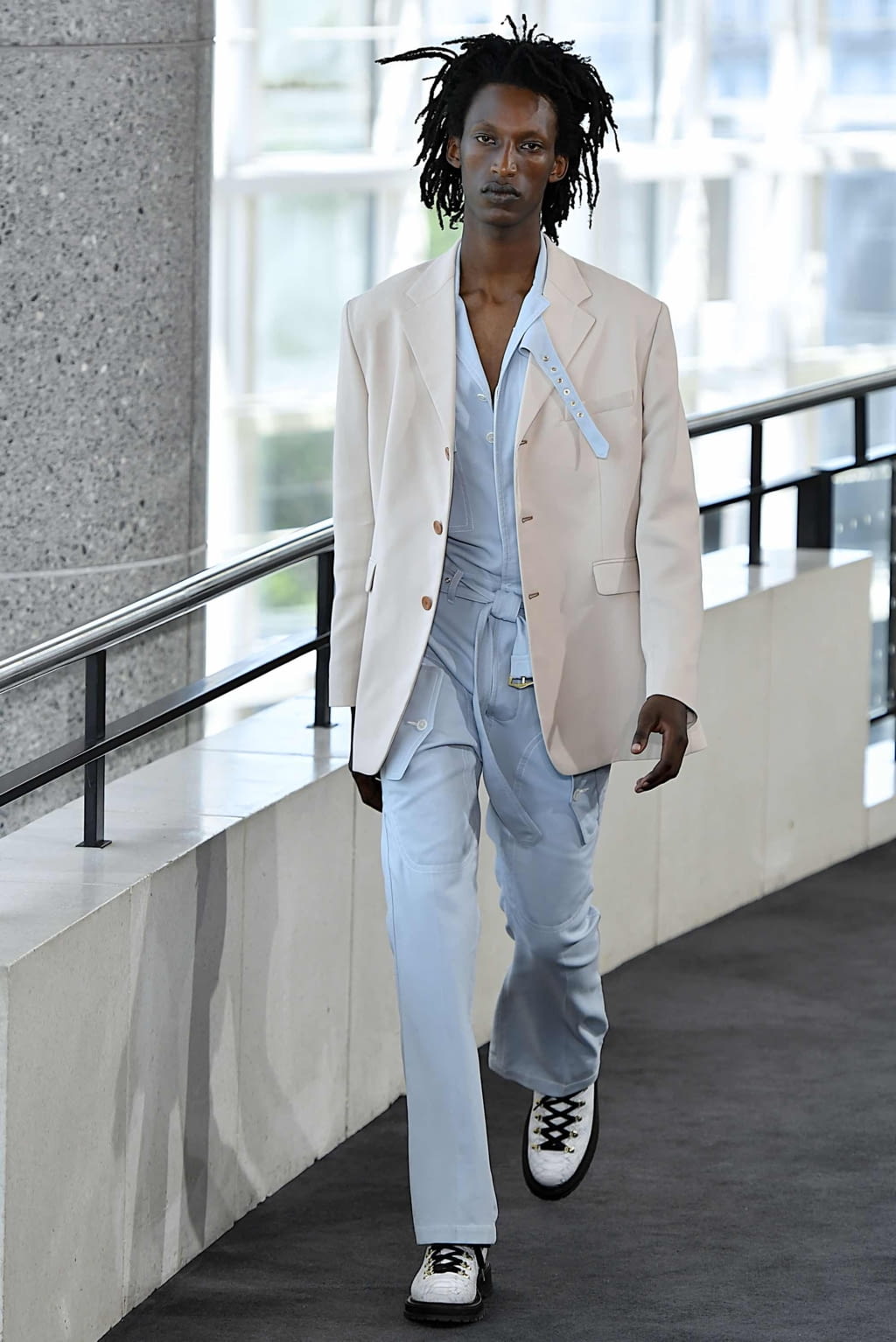 Fashion Week Paris Spring/Summer 2020 look 2 from the Sies Marjan collection menswear