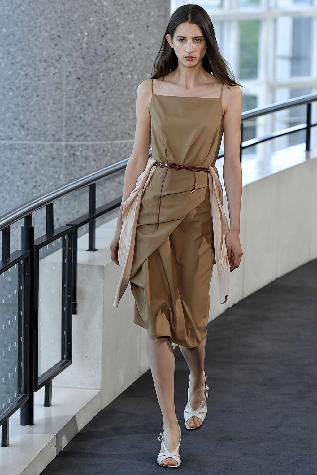 Fashion Week Paris Spring/Summer 2020 look 8 de la collection Sies Marjan menswear