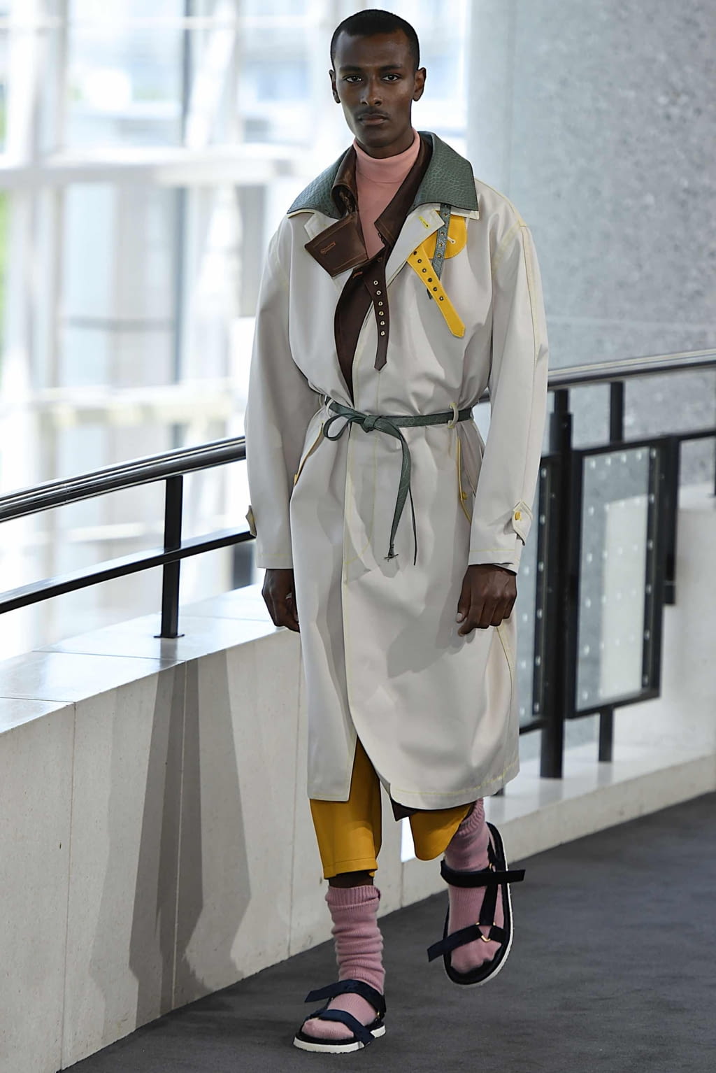 Fashion Week Paris Spring/Summer 2020 look 23 from the Sies Marjan collection 男装