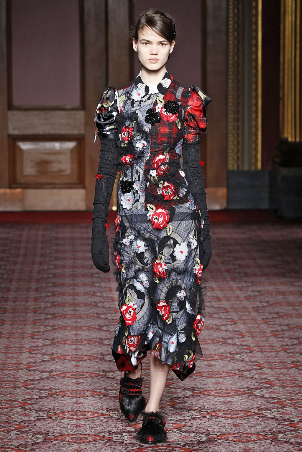 Fashion Week London Fall/Winter 2018 look 12 from the Simone Rocha collection 女装