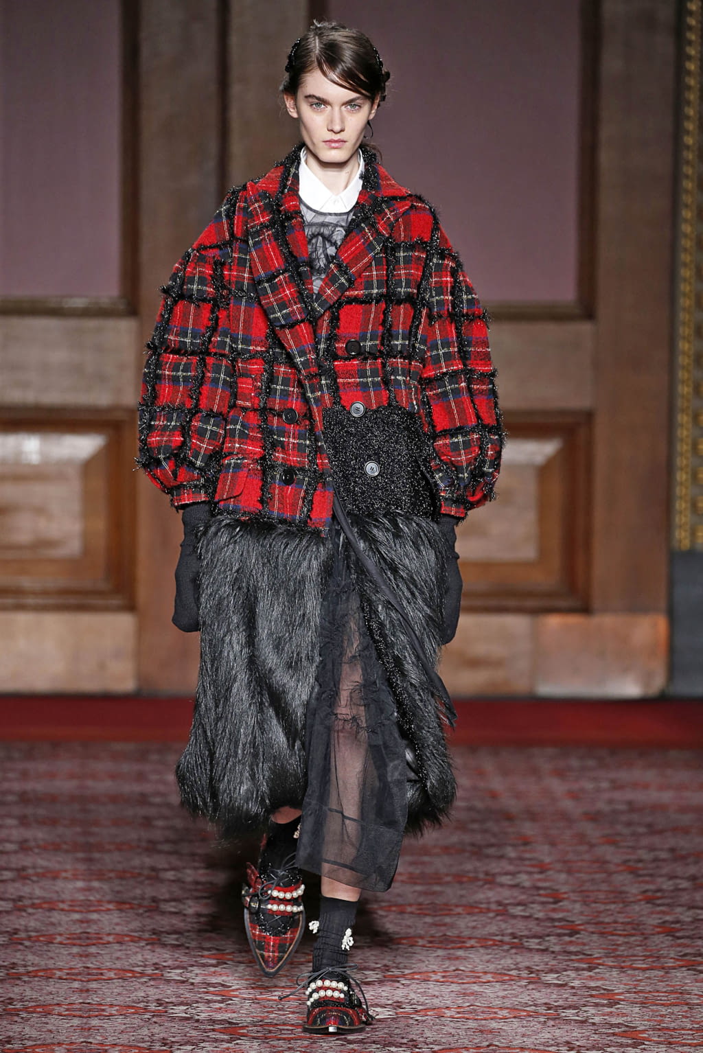 Fashion Week London Fall/Winter 2018 look 18 from the Simone Rocha collection 女装