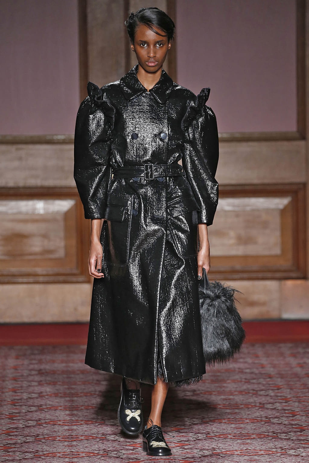 Fashion Week London Fall/Winter 2018 look 30 from the Simone Rocha collection 女装