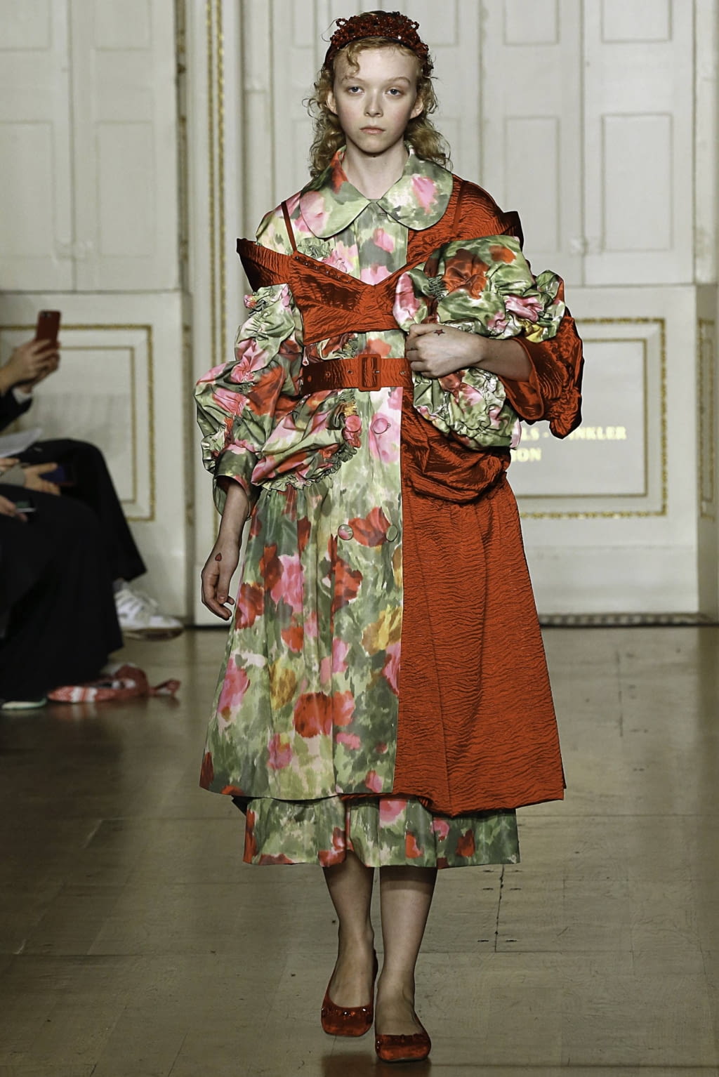 Fashion Week London Fall/Winter 2019 look 20 from the Simone Rocha collection 女装