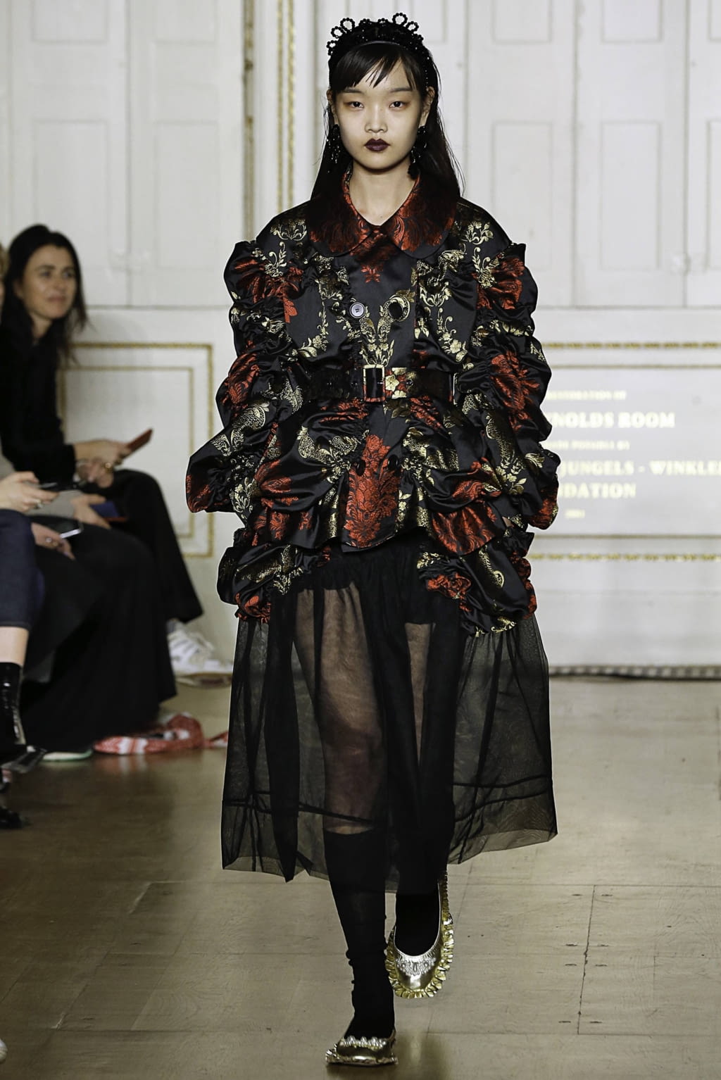 Fashion Week London Fall/Winter 2019 look 26 from the Simone Rocha collection 女装