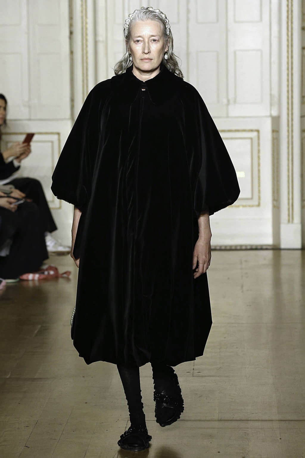 Fashion Week London Fall/Winter 2019 look 39 from the Simone Rocha collection 女装