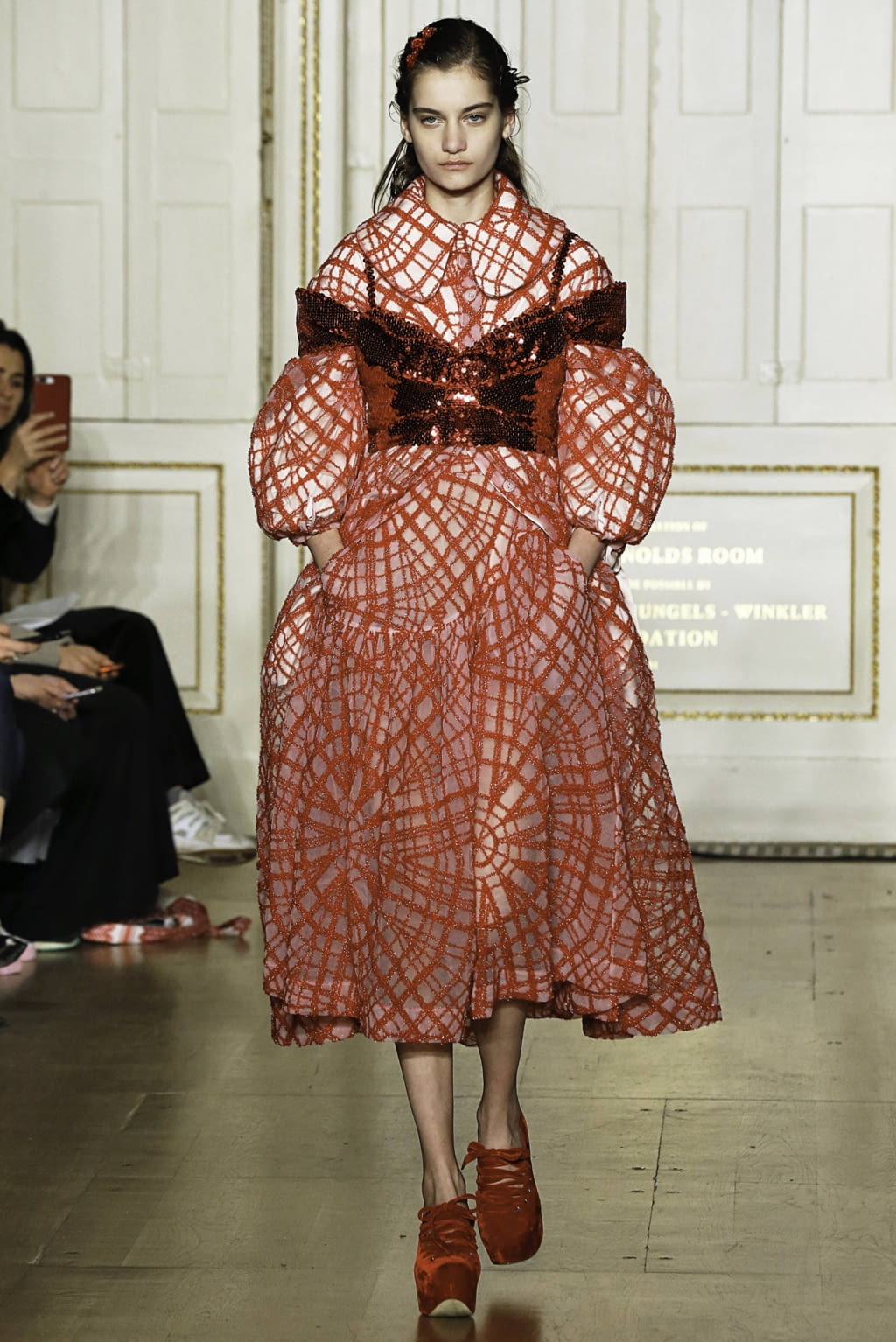 Fashion Week London Fall/Winter 2019 look 41 from the Simone Rocha collection 女装