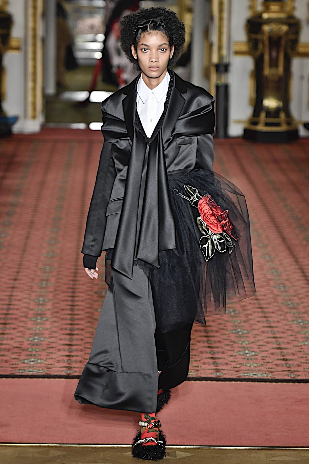 Fashion Week London Fall/Winter 2020 look 23 from the Simone Rocha collection 女装