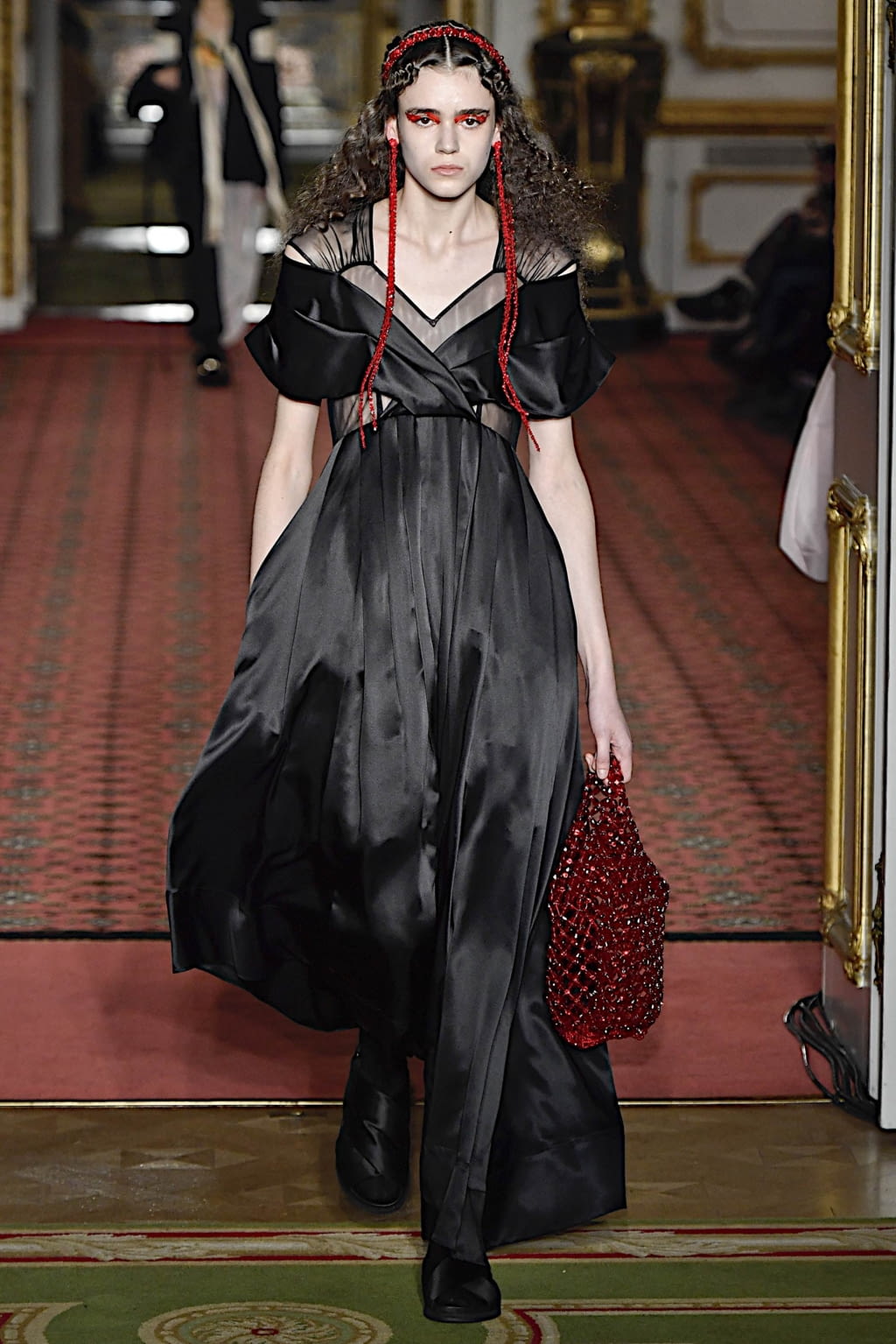 Fashion Week London Fall/Winter 2020 look 27 from the Simone Rocha collection 女装