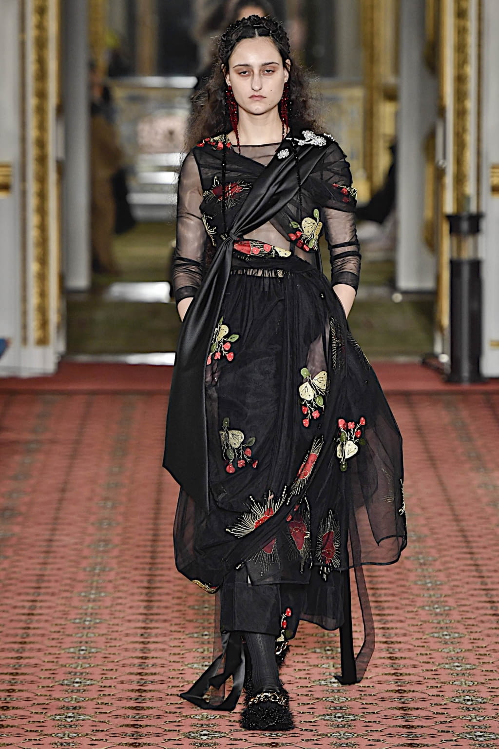 Fashion Week London Fall/Winter 2020 look 31 from the Simone Rocha collection womenswear