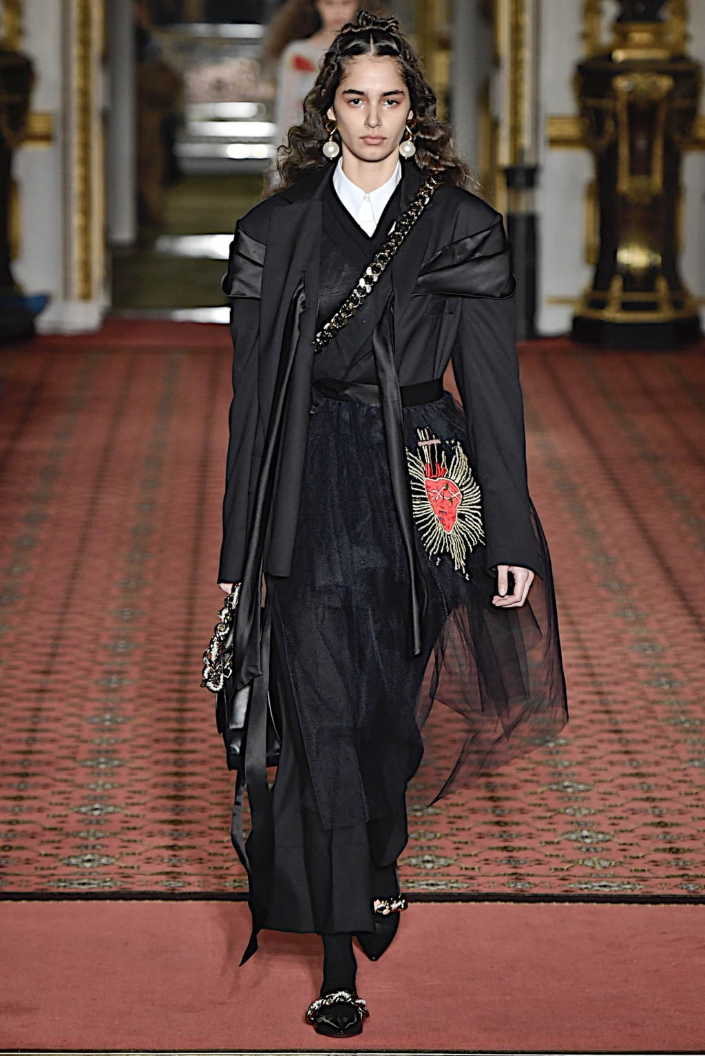 Fashion Week London Fall/Winter 2020 look 32 from the Simone Rocha collection 女装