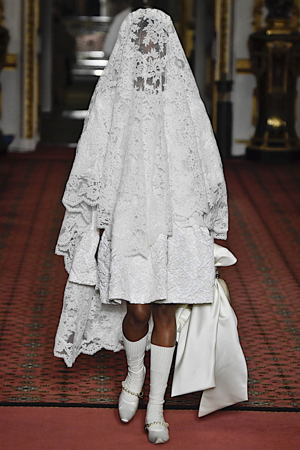 Fashion Week London Fall/Winter 2020 look 41 from the Simone Rocha collection 女装