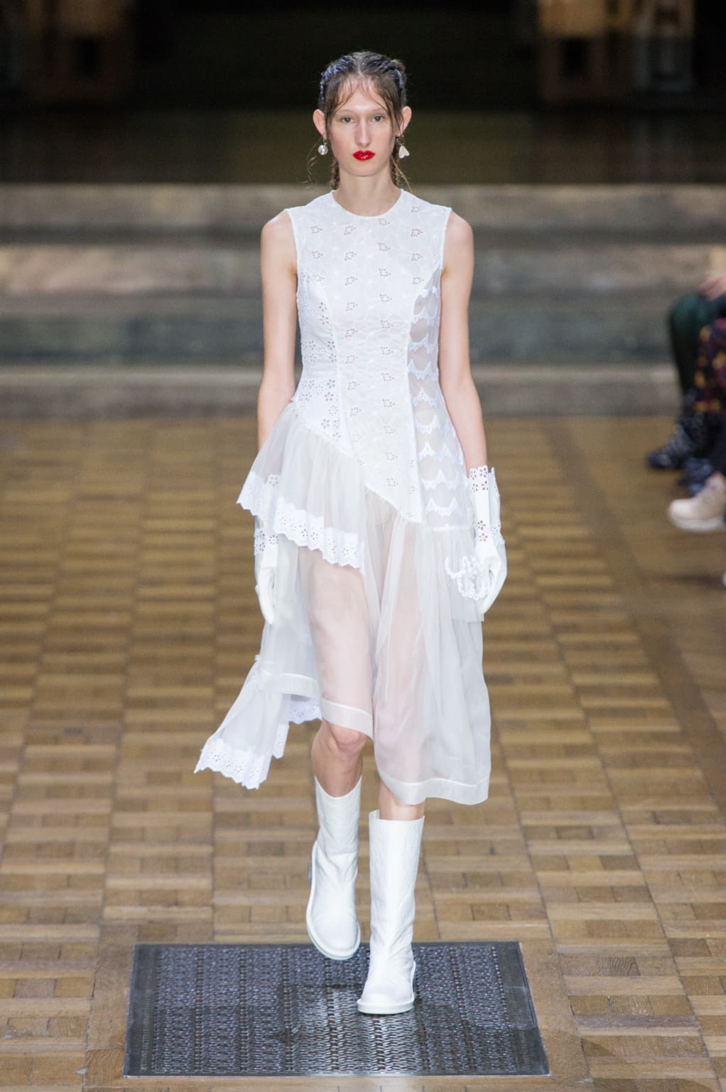 Fashion Week London Spring/Summer 2017 look 3 from the Simone Rocha collection womenswear