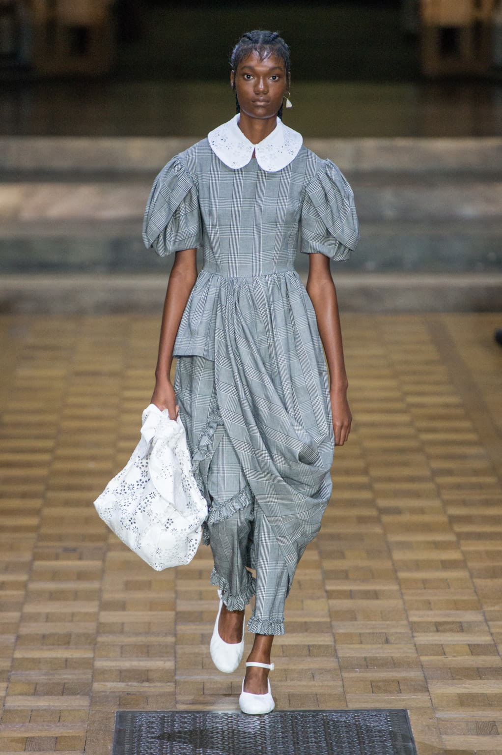Fashion Week London Spring/Summer 2017 look 13 from the Simone Rocha collection womenswear