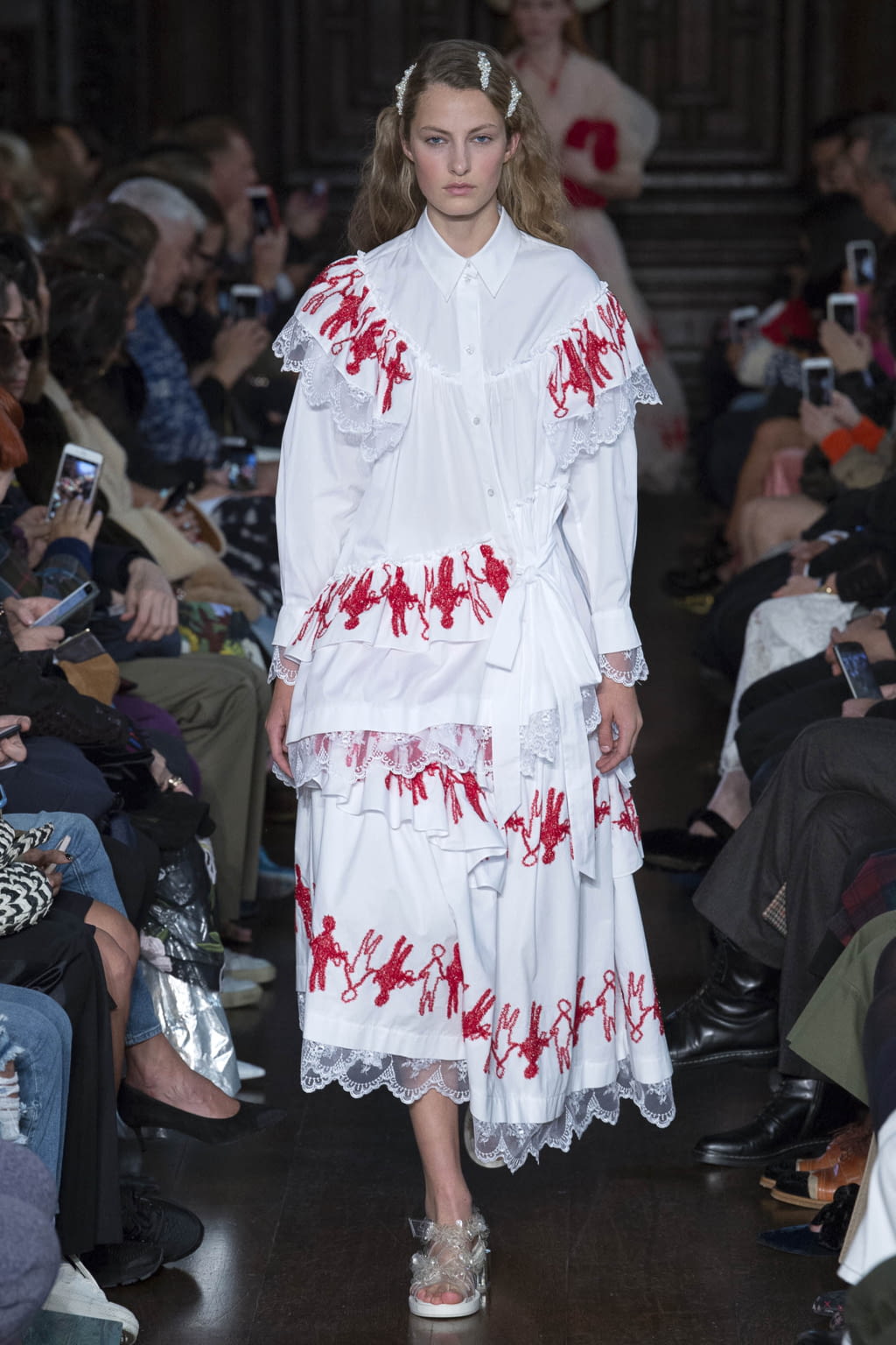 Fashion Week London Spring/Summer 2018 look 31 from the Simone Rocha collection womenswear