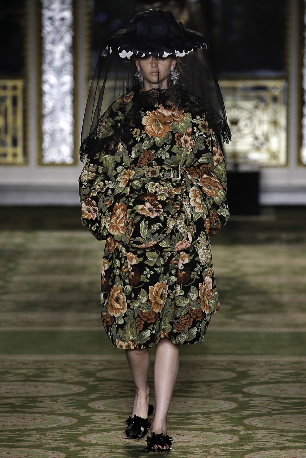 Fashion Week London Spring/Summer 2019 look 2 de la collection Simone Rocha womenswear