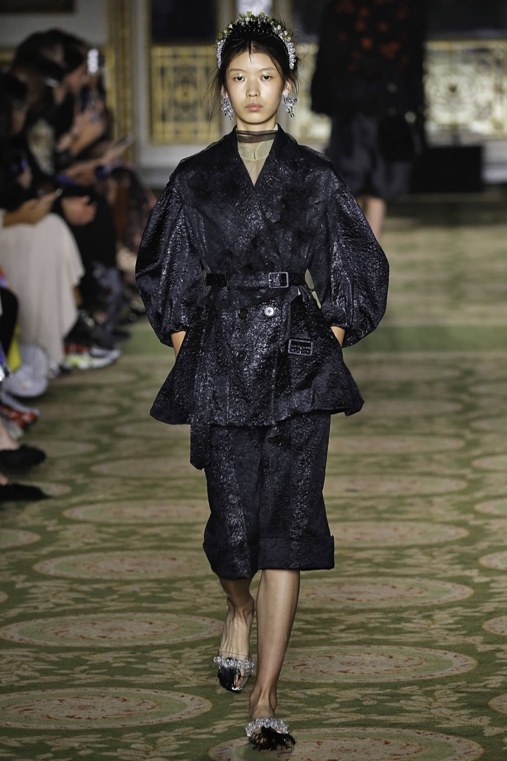 Fashion Week London Spring/Summer 2019 look 5 from the Simone Rocha collection 女装