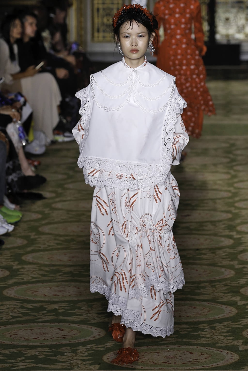 Fashion Week London Spring/Summer 2019 look 34 from the Simone Rocha collection 女装