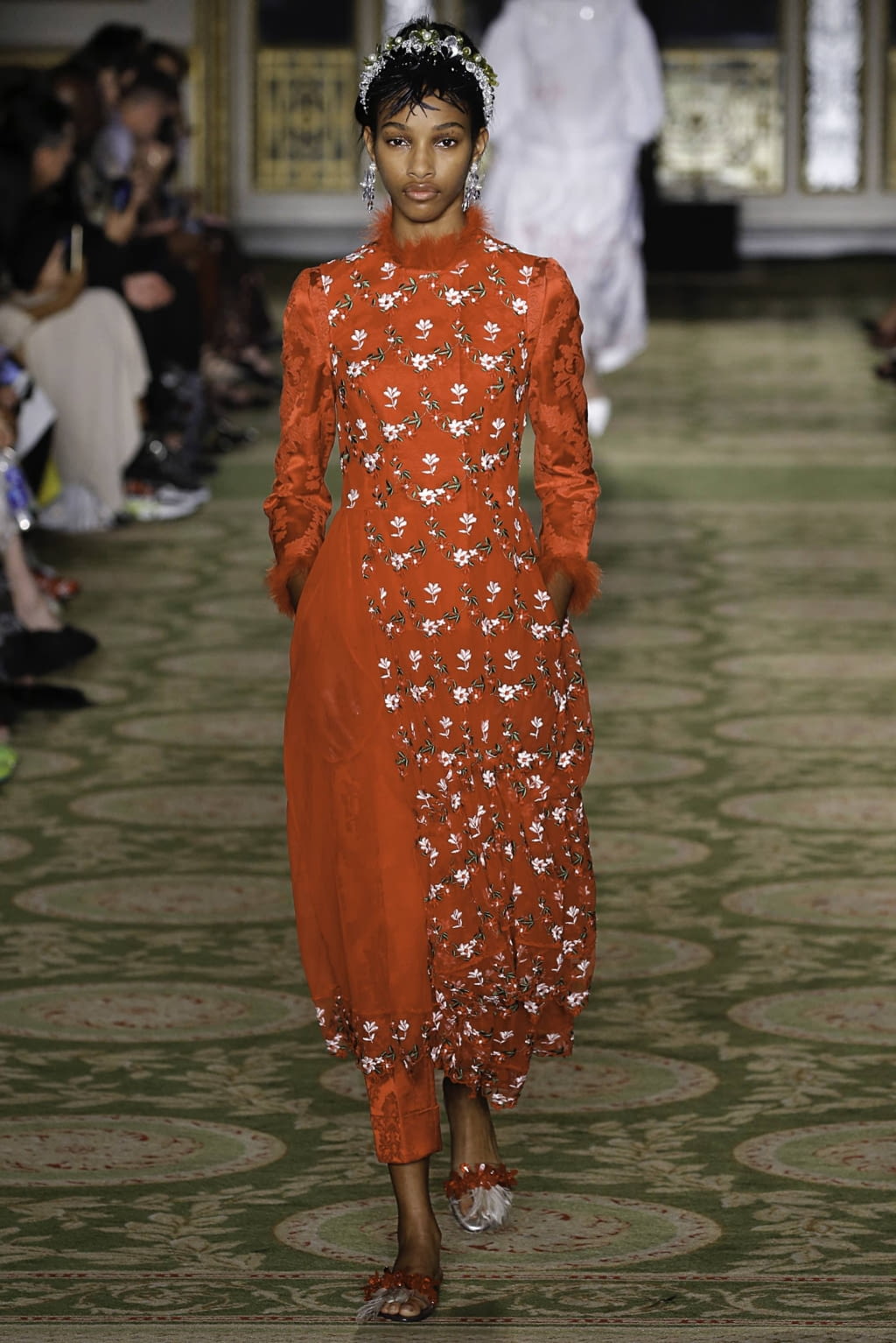Fashion Week London Spring/Summer 2019 look 35 from the Simone Rocha collection 女装
